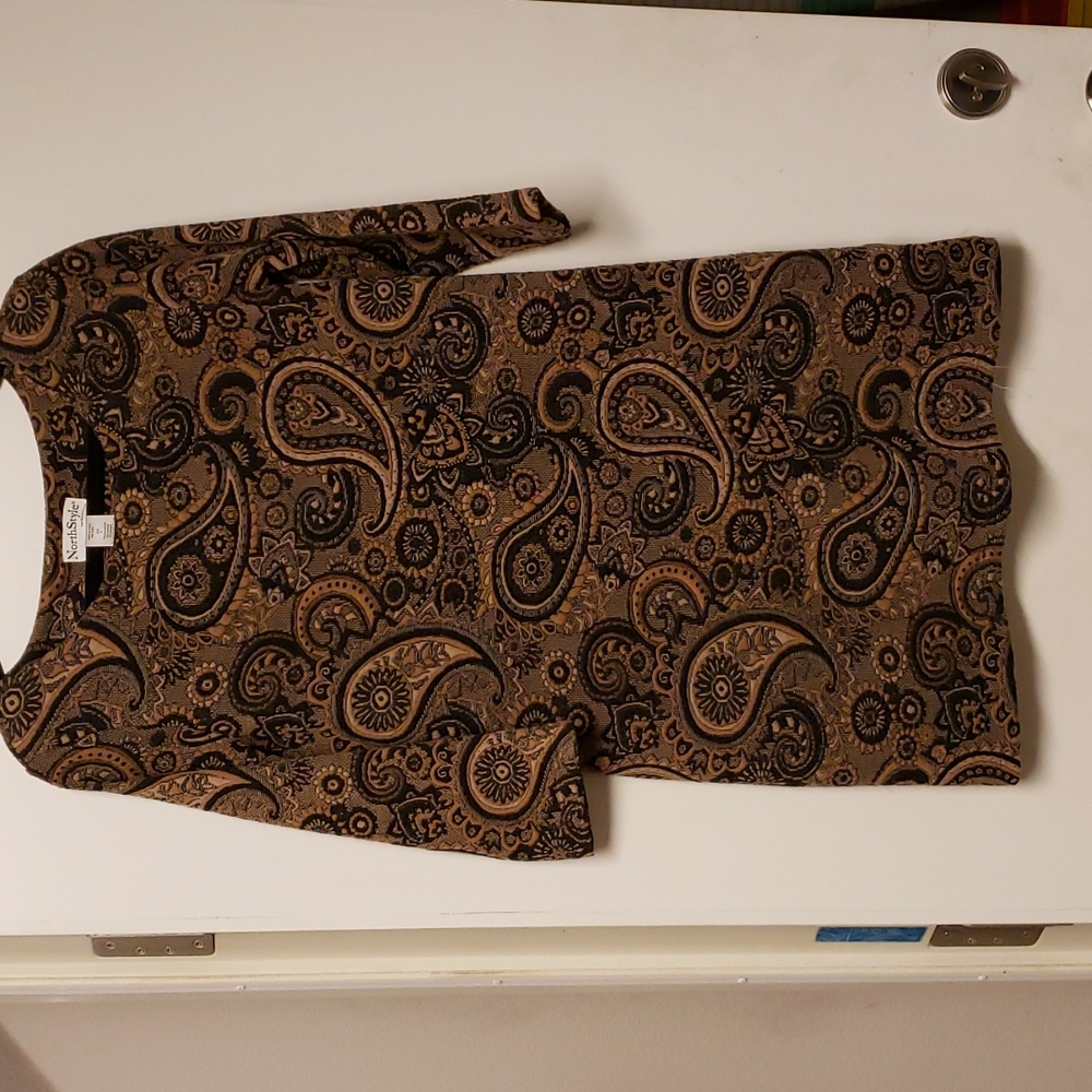 Ladies sweater size Small